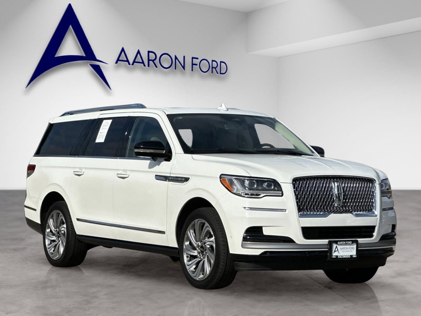 Used 2024 Lincoln Navigator L Reserve AWD/4WD image 8