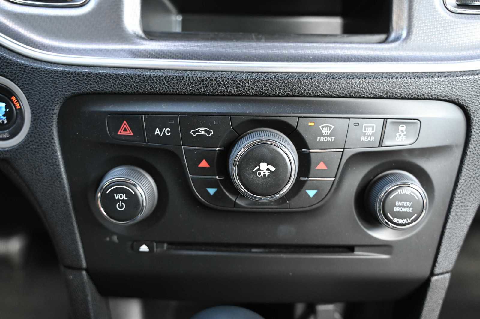 Used 2011 Dodge Charger SE w/ Connectivity Group RWD image 12