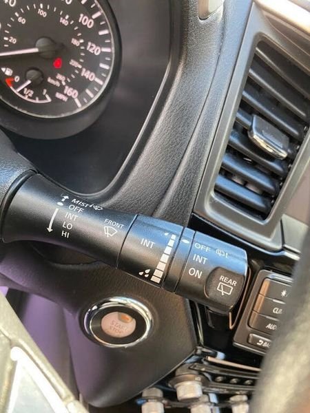 Used 2019 Nissan Pathfinder S image 18