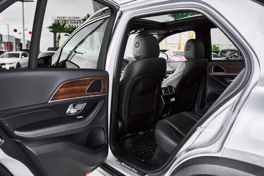 Used 2025 Mercedes-Benz GLE 350 4MATIC image 12