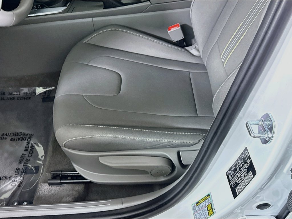 Certified 2025 Hyundai Elantra Sport FWD image 24