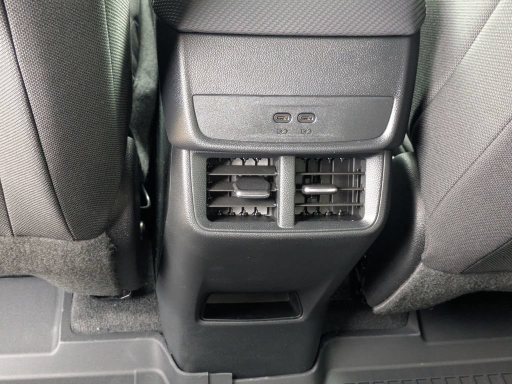 New 2026 Chevrolet Equinox LT w/ Safety and Technology Package FWD image 29