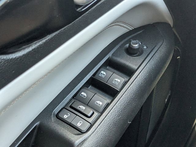 Used 2022 Jeep Compass Limited w/ Sun and Sound Group image 21