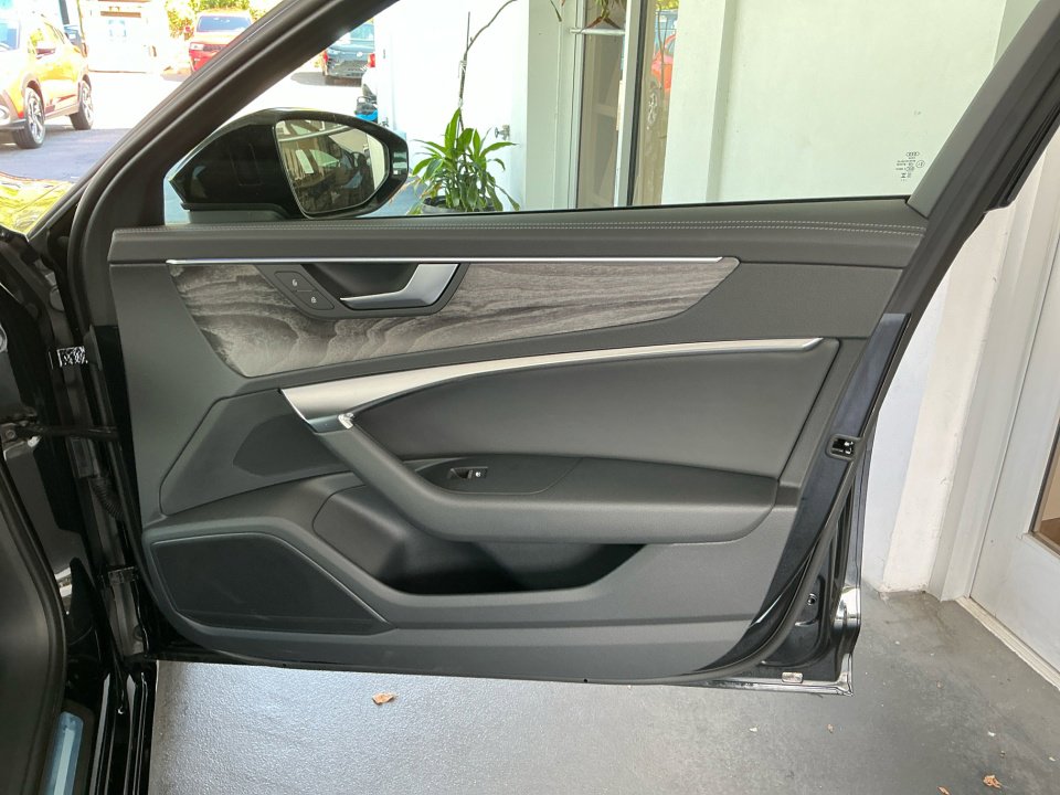 Certified 2025 Audi A6 2.0T Premium image 36