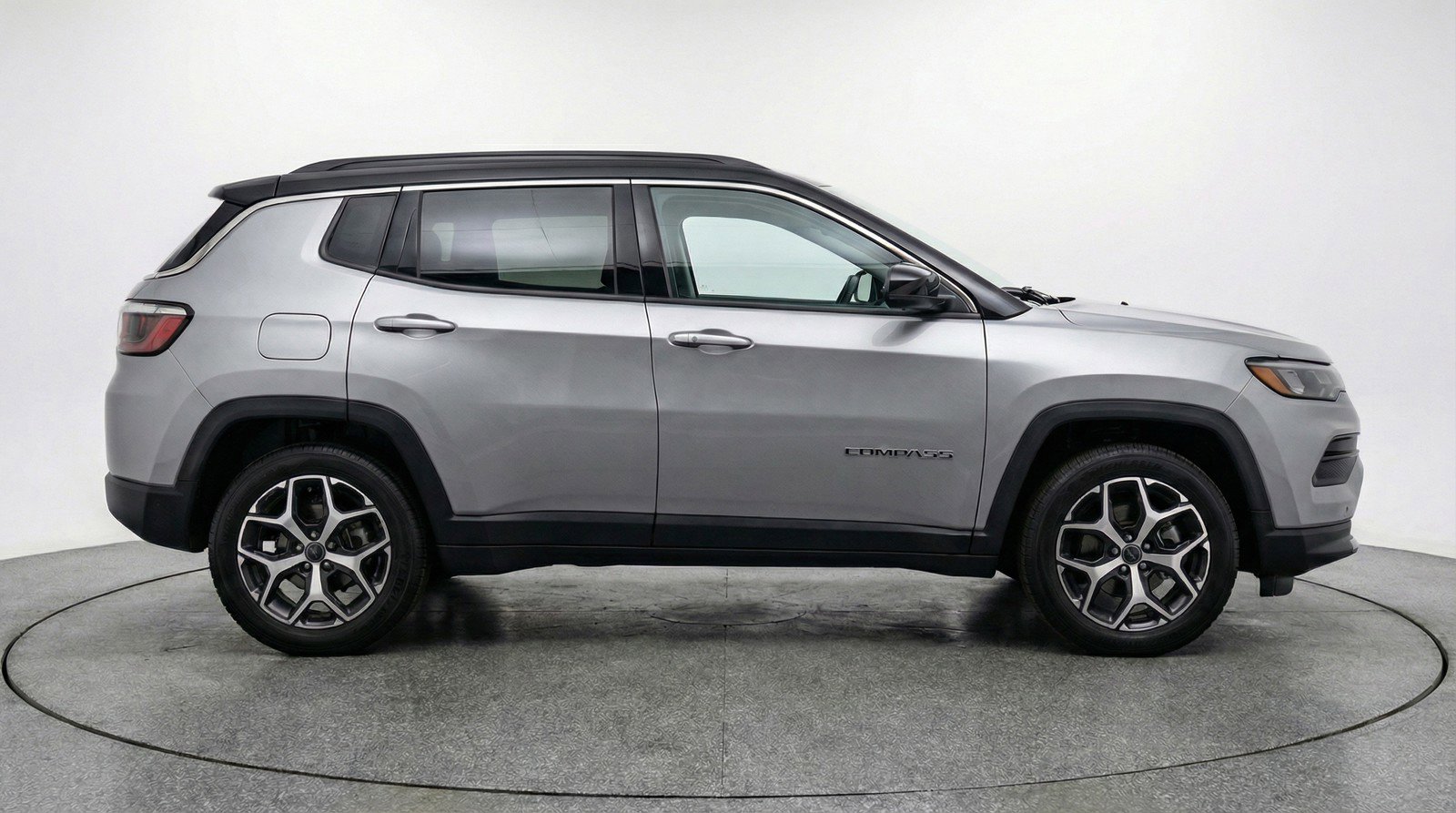 Used 2025 Jeep Compass Limited AWD/4WD image 11