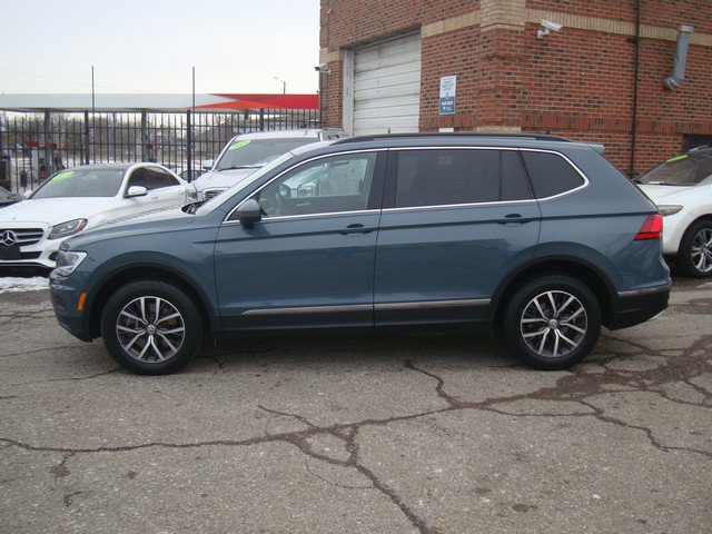 Used 2020 Volkswagen Tiguan SE AWD/4WD image 2