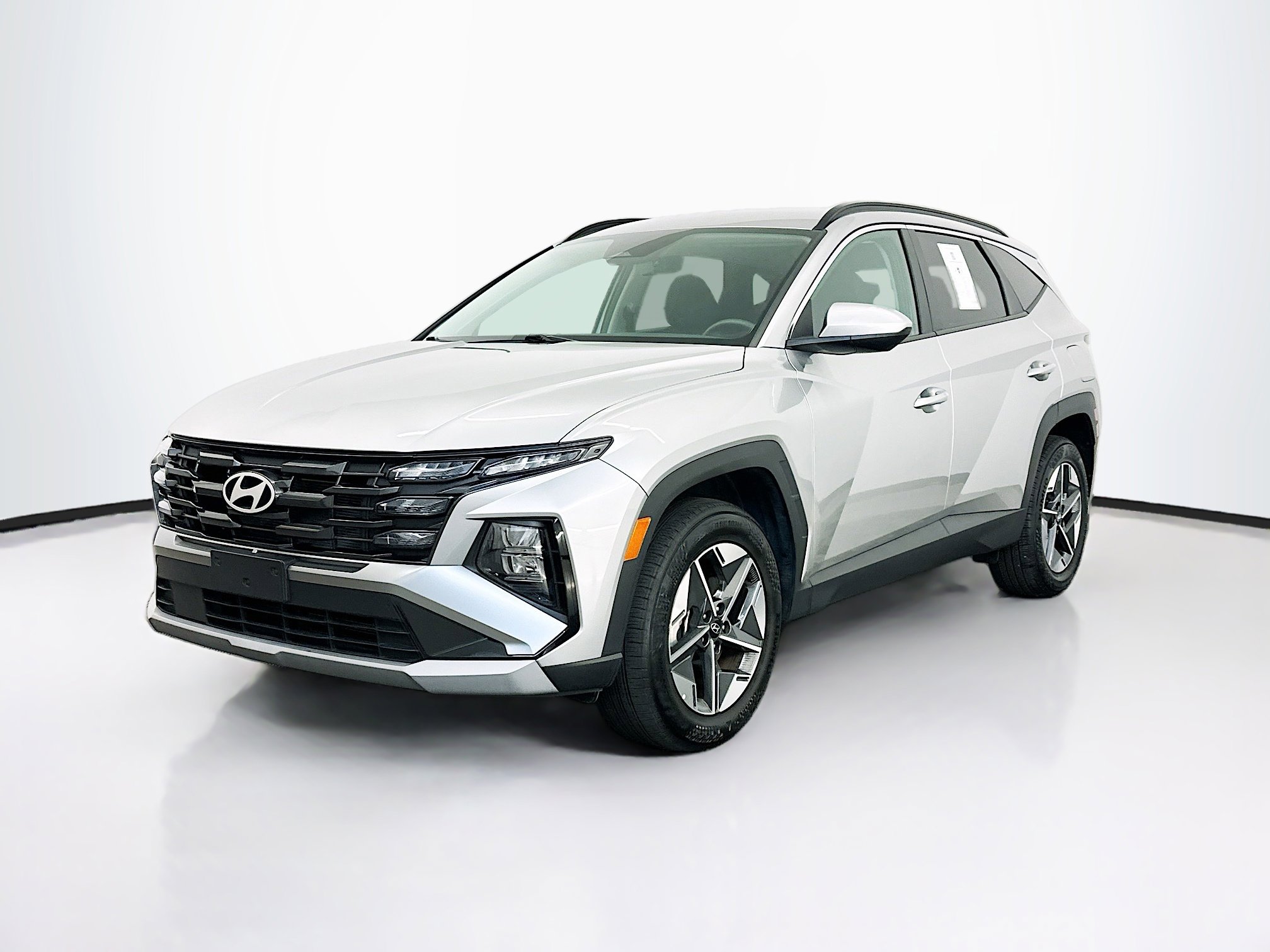 Used 2025 Hyundai Tucson SEL AWD/4WD image 3