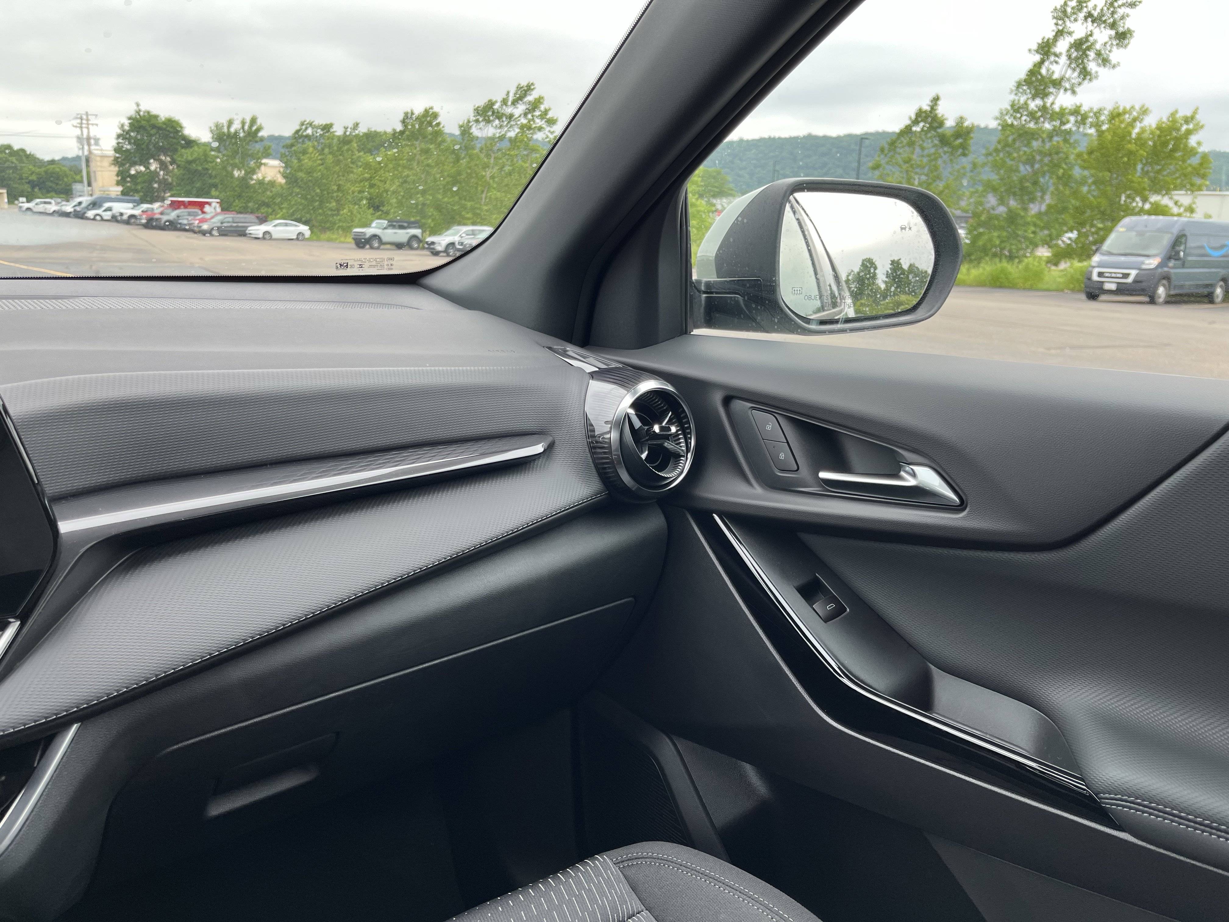 New 2026 Chevrolet Equinox LT image 30