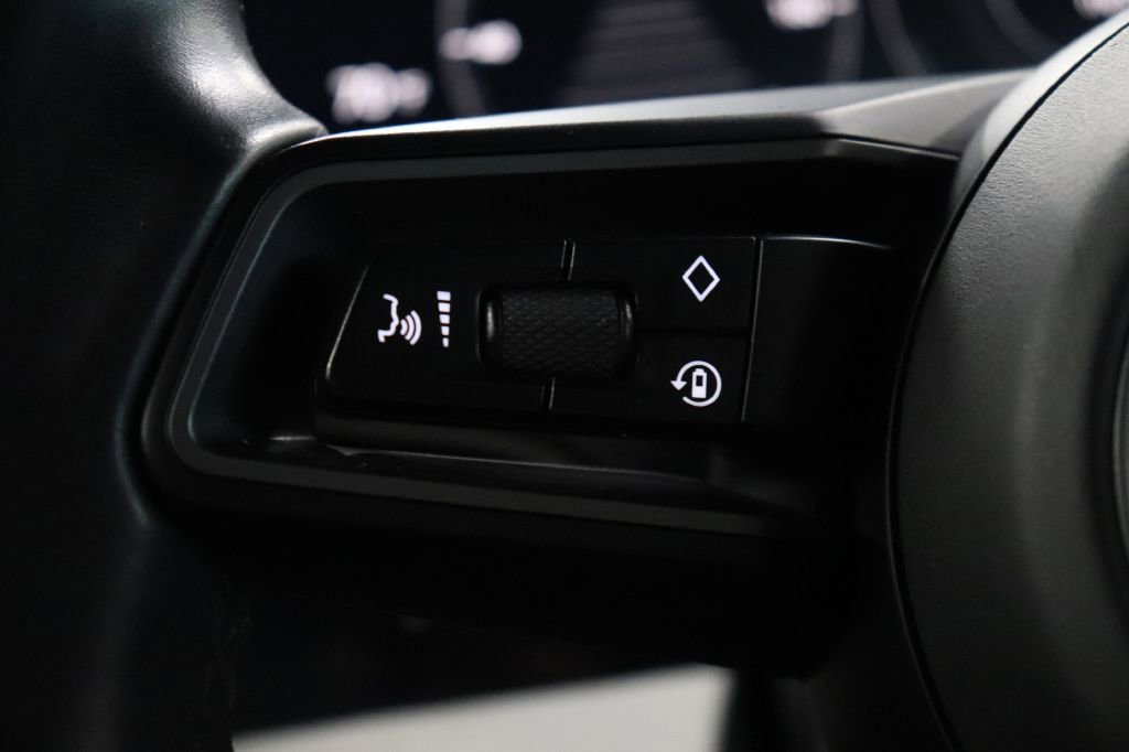 Used 2020 Porsche Taycan 4S image 12