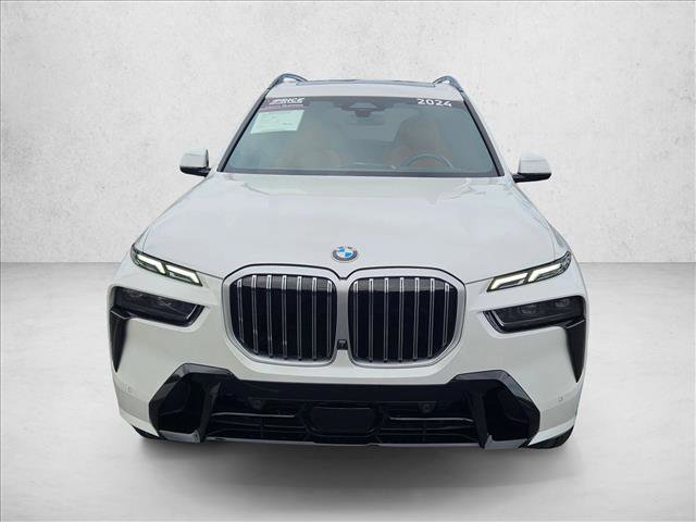 Certified 2024 BMW X7 xDrive40i w/ M Sport Package AWD/4WD image 2