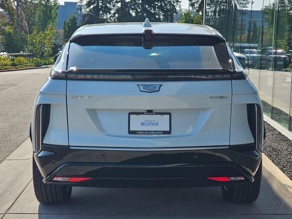New 2026 Cadillac Lyriq Luxury AWD/4WD image 4