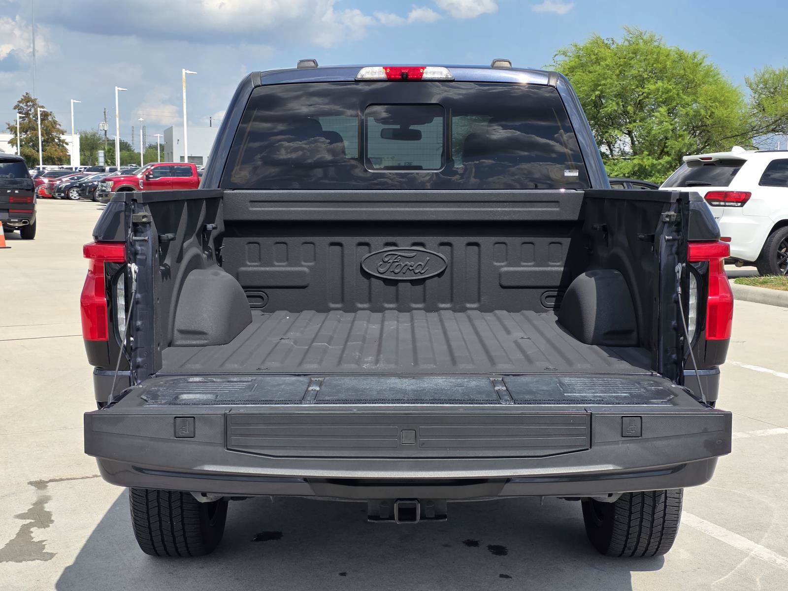 Used 2022 Ford F150 Lightning Platinum AWD/4WD image 10
