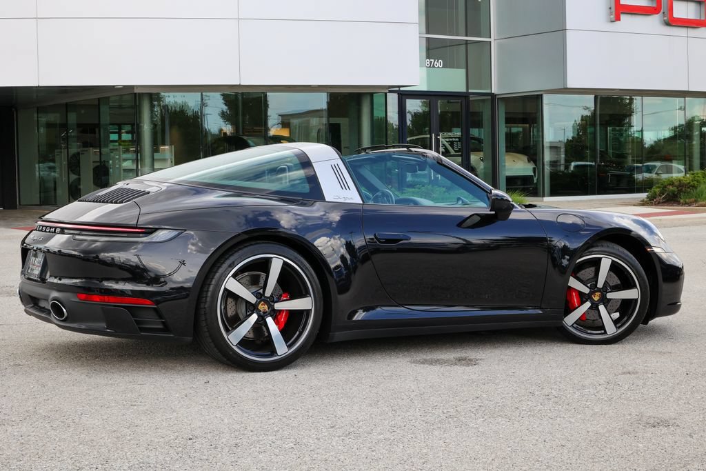 Used 2021 Porsche 911 Targa 4S AWD/4WD image 39