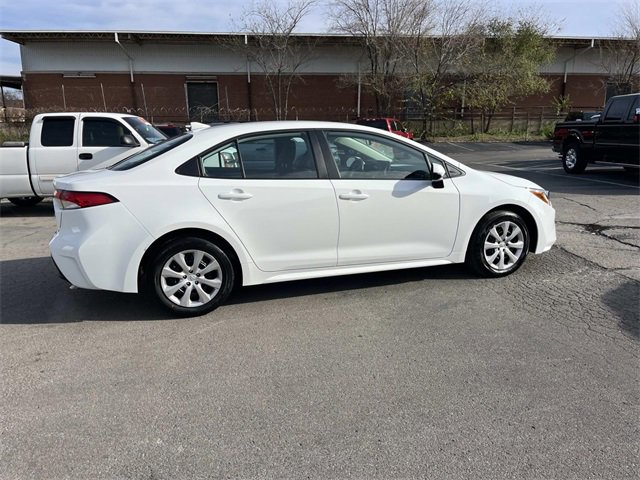 Used 2026 Toyota Corolla LE image 2