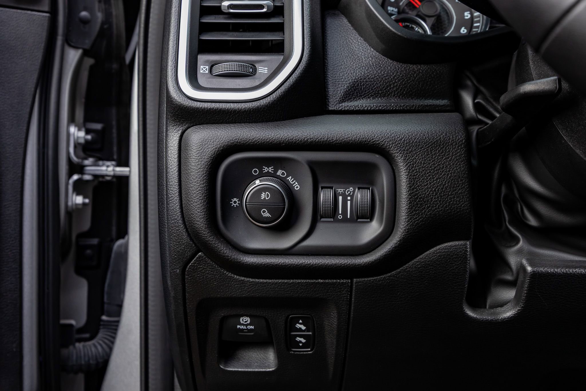 Used 2025 RAM 1500 Lone Star image 18