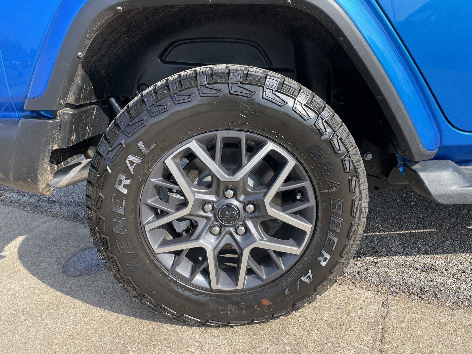 Used 2024 Jeep Wrangler Sahara w/ Safety Group image 51