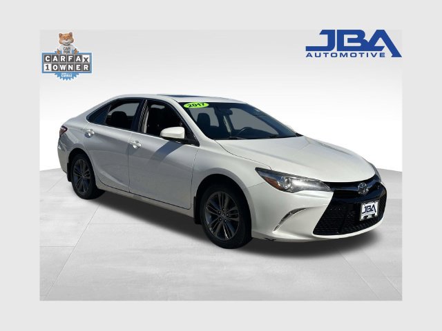Used 2017 Toyota Camry SE w/ Moonroof Package