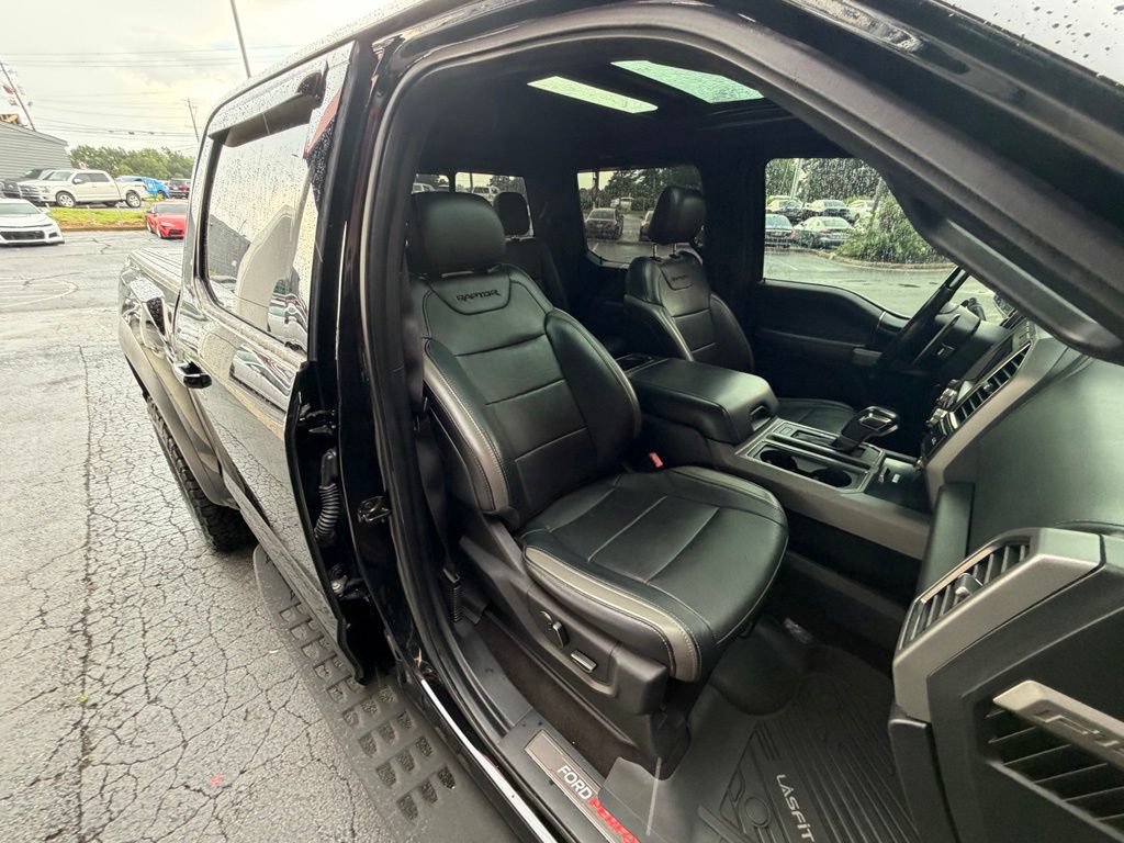Used 2018 Ford F150 Raptor w/ Equipment Group 802A Luxury AWD/4WD image 35