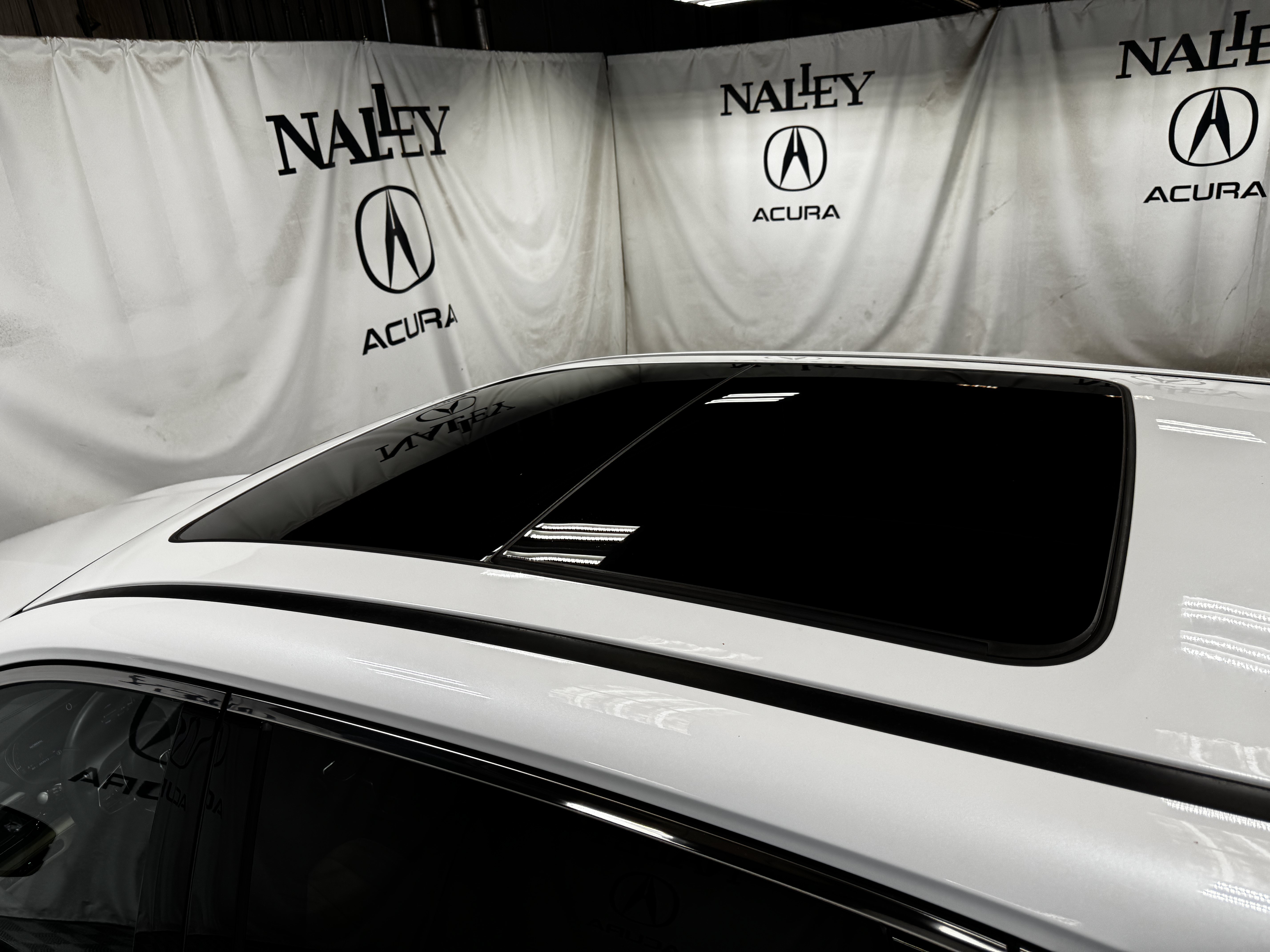 Used 2022 Acura MDX w/ Technology Package FWD image 9