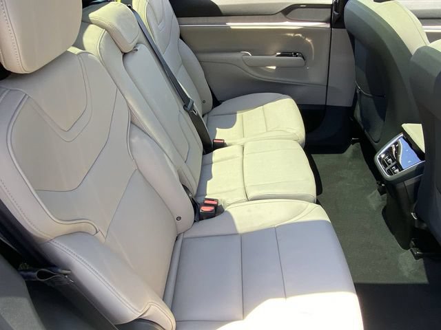 Certified 2025 Volvo EX90 Ultra AWD/4WD image 13
