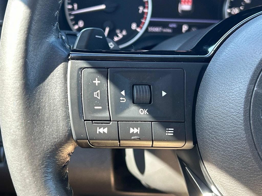 Used 2022 Nissan Pathfinder SL AWD/4WD image 21