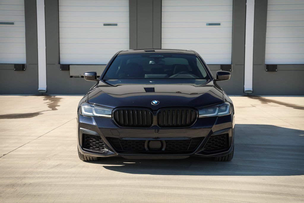 Used 2022 BMW M550i xDrive AWD/4WD image 3