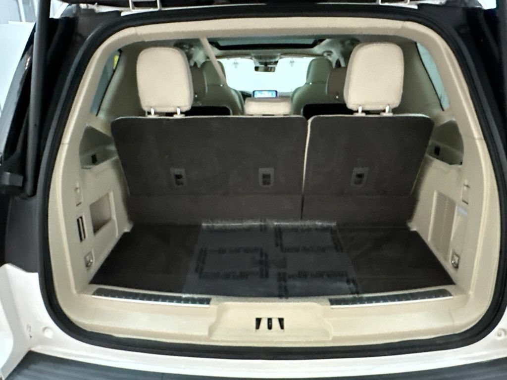 Used 2019 Lincoln Navigator Reserve AWD/4WD image 38