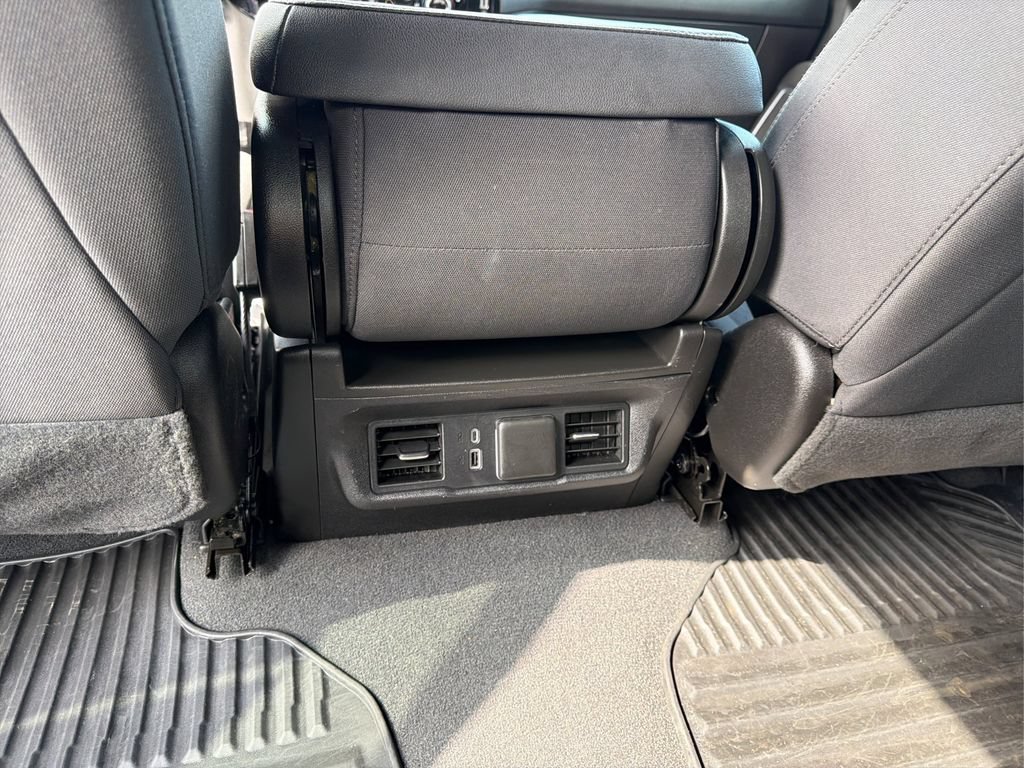 Used 2023 Chevrolet Silverado 1500 LT AWD/4WD image 18