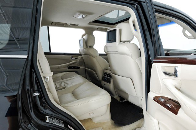 Used 2014 Lexus LX 570 4WD image 45