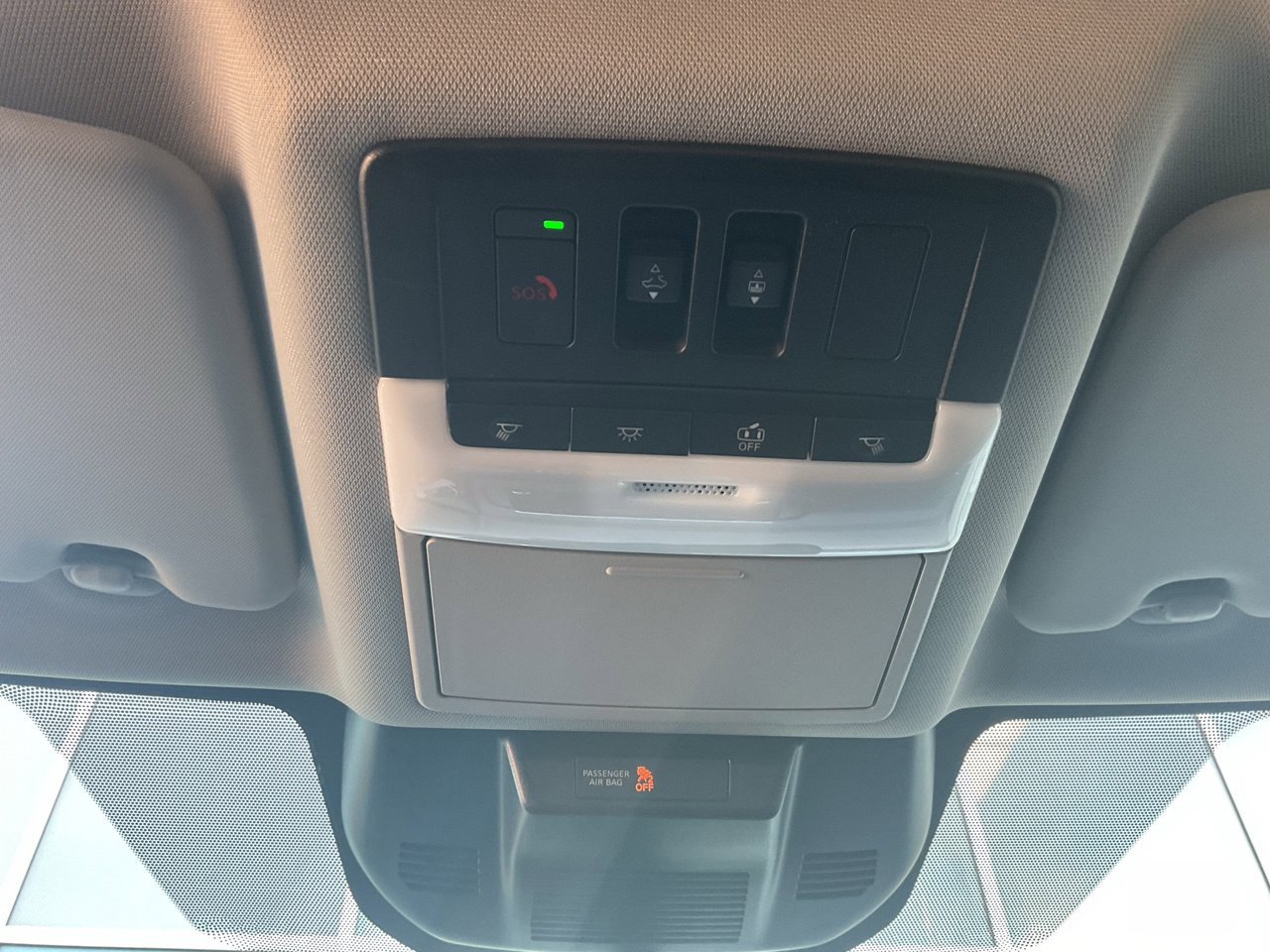Used 2023 Nissan Rogue SL FWD image 17