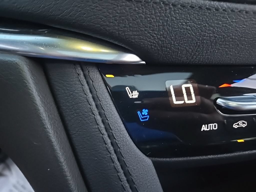 Certified 2023 Cadillac XT5 Premium Luxury AWD/4WD image 25