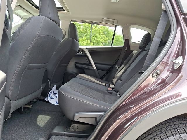 Used 2016 Toyota RAV4 XLE AWD/4WD image 13