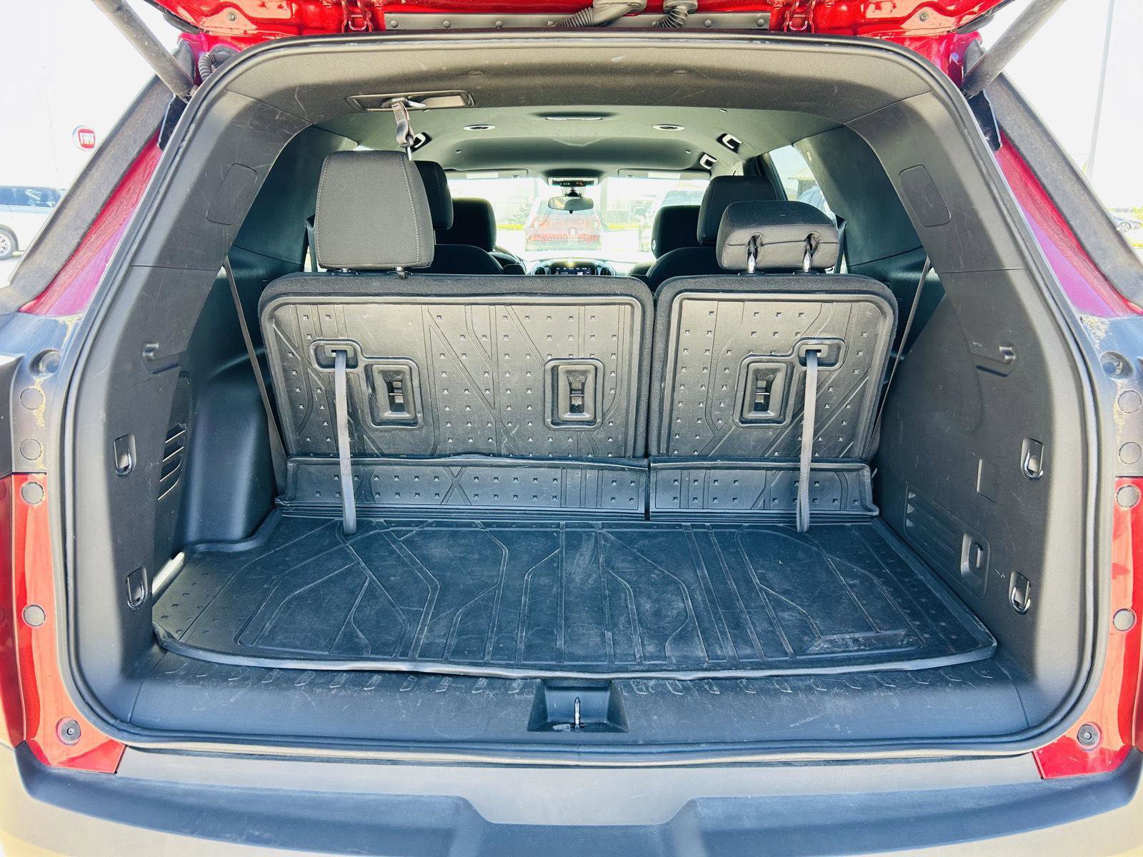 Used 2023 Chevrolet Traverse LT FWD image 29