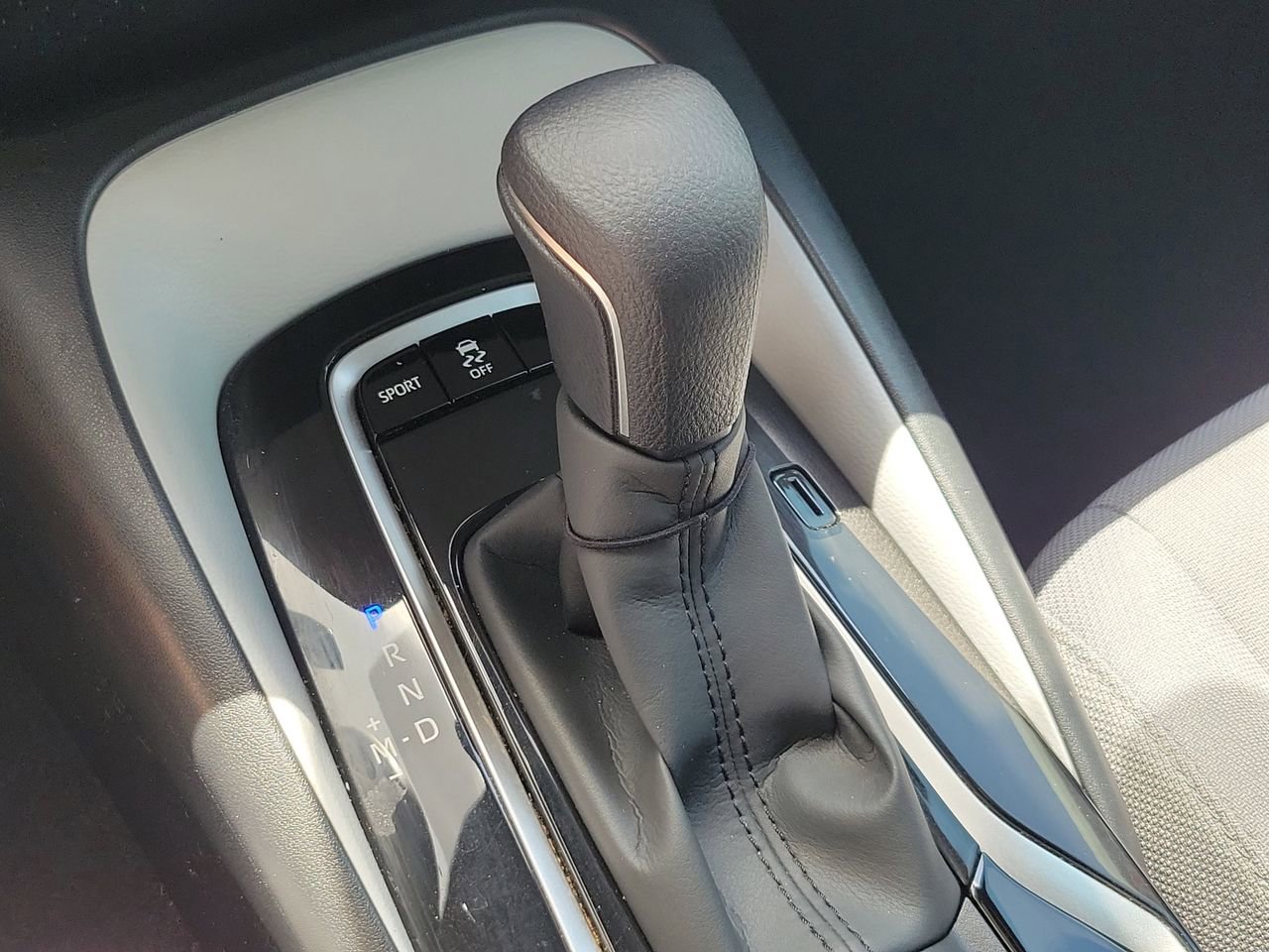 Used 2022 Toyota Corolla SE FWD image 27