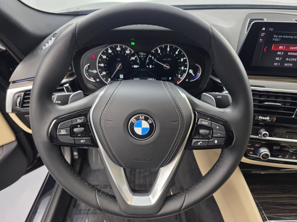 Used 2019 BMW 530i w/ Convenience Package RWD image 18