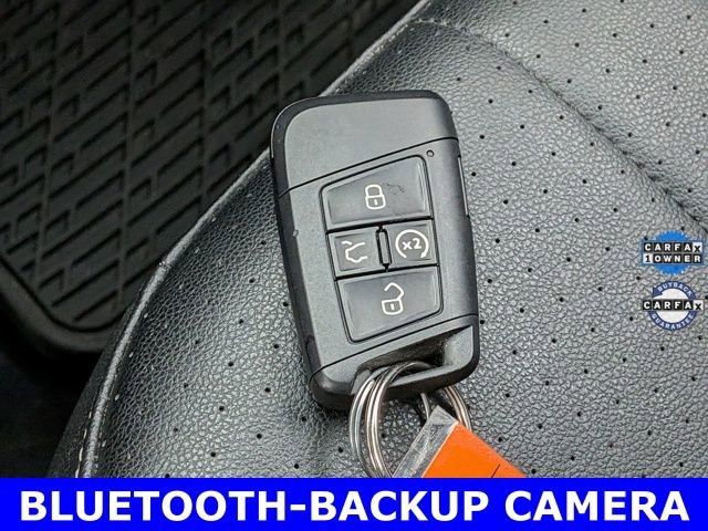 Used 2022 Volkswagen Tiguan SE image 37