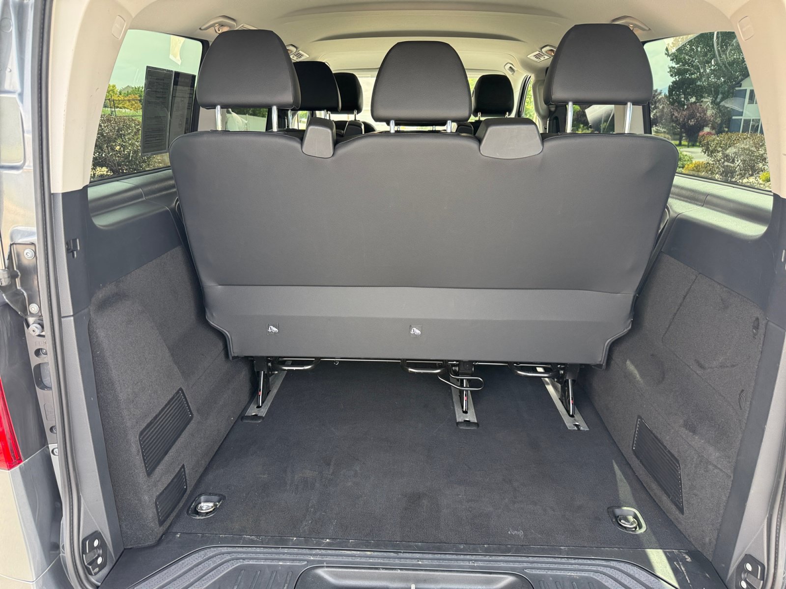 Used 2023 Mercedes-Benz Metris Passenger image 34