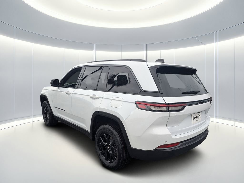 New 2026 Jeep Grand Cherokee Altitude RWD image 6
