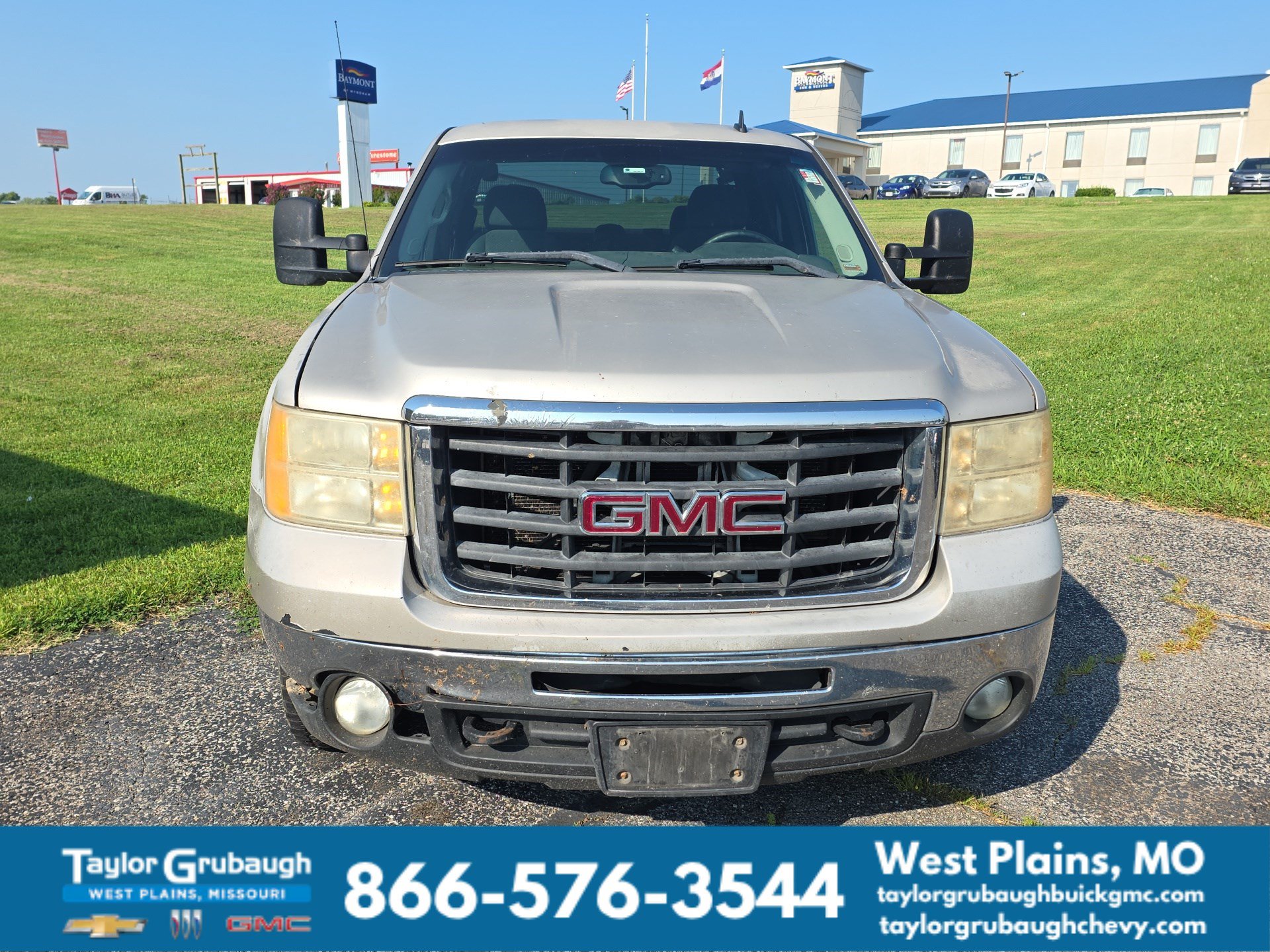 Used 2008 GMC Sierra 2500 SLE w/ Convenience Package RWD image 2