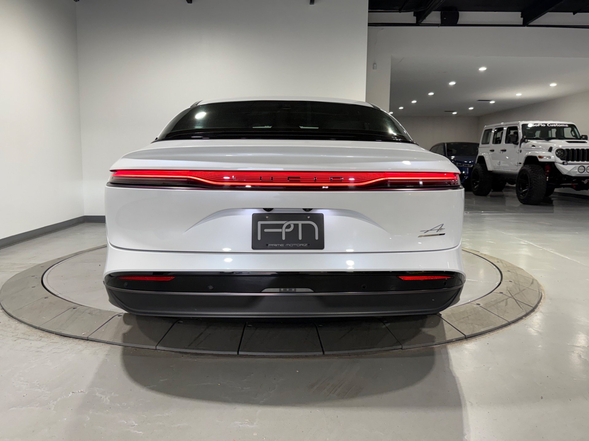 Used 2024 Lucid Air Touring AWD/4WD image 15