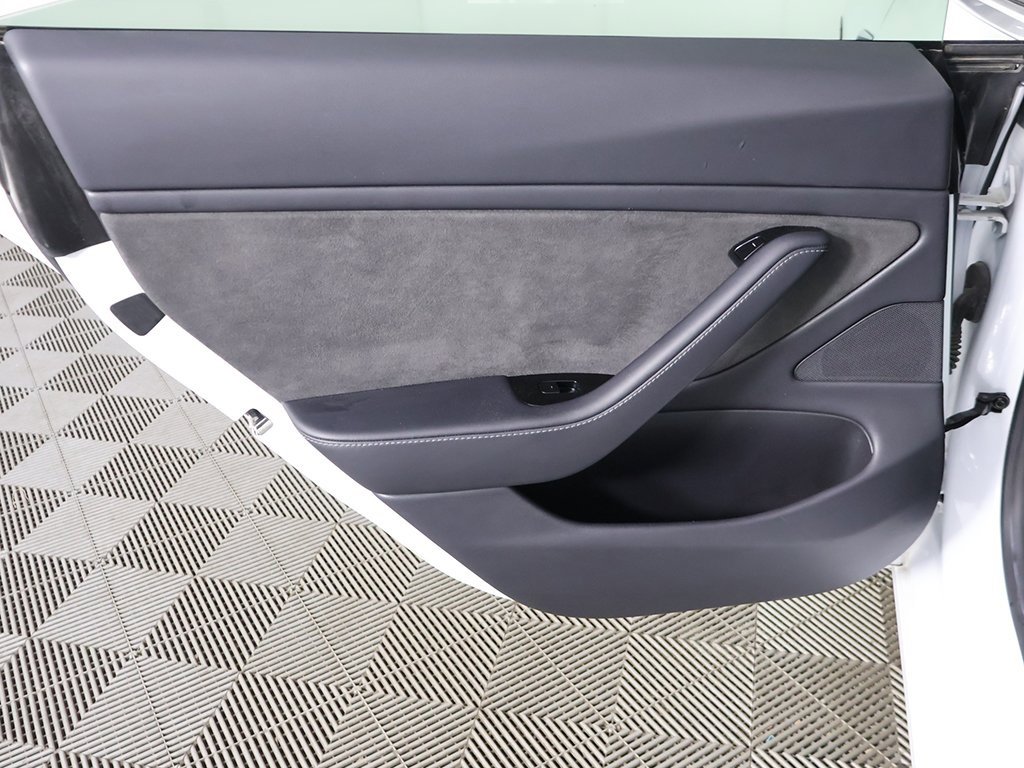 Used 2020 Tesla Model 3 Performance image 24