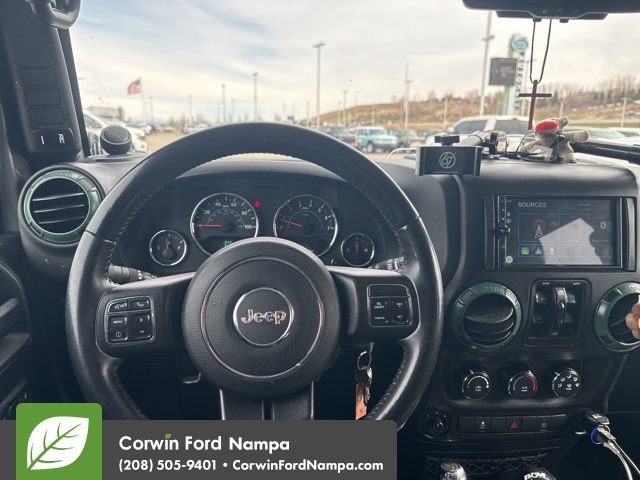 Used 2018 Jeep Wrangler Unlimited Rubicon w/ Connectivity Group image 13