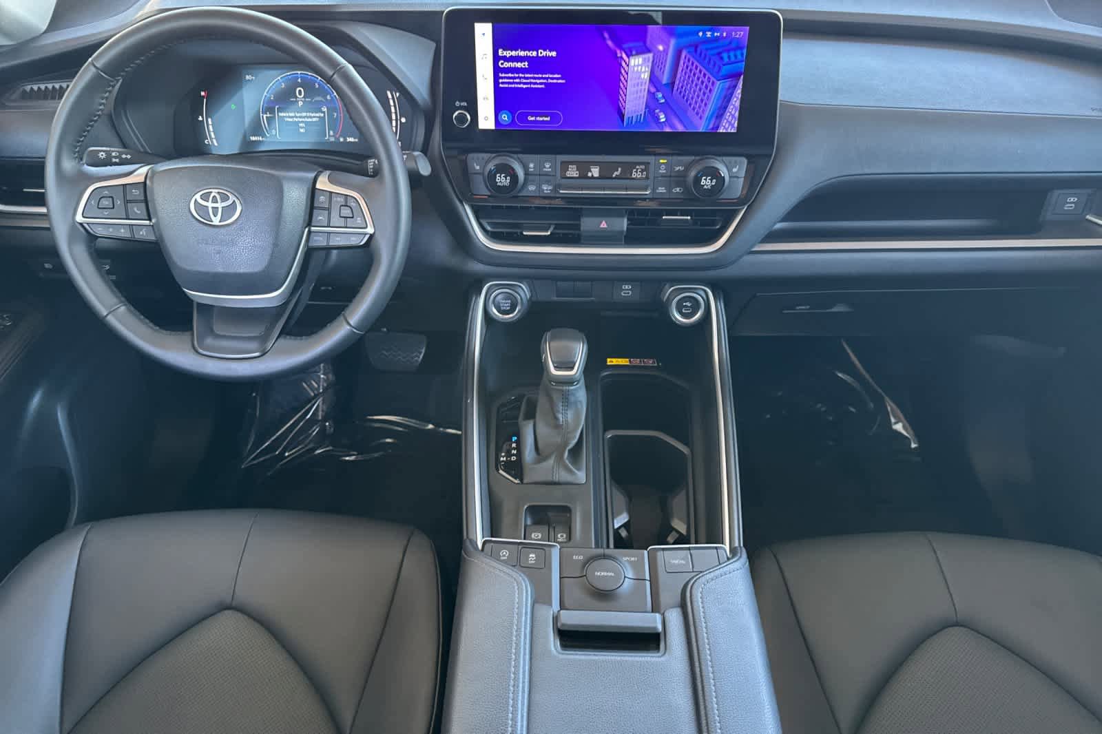 Used 2025 Toyota Grand Highlander FWD image 3