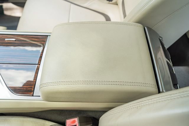 Used 2012 Jaguar XF Portfolio image 31