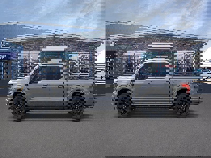 New 2025 Ford F150 XLT w/ Equipment Group 302A MID image 3