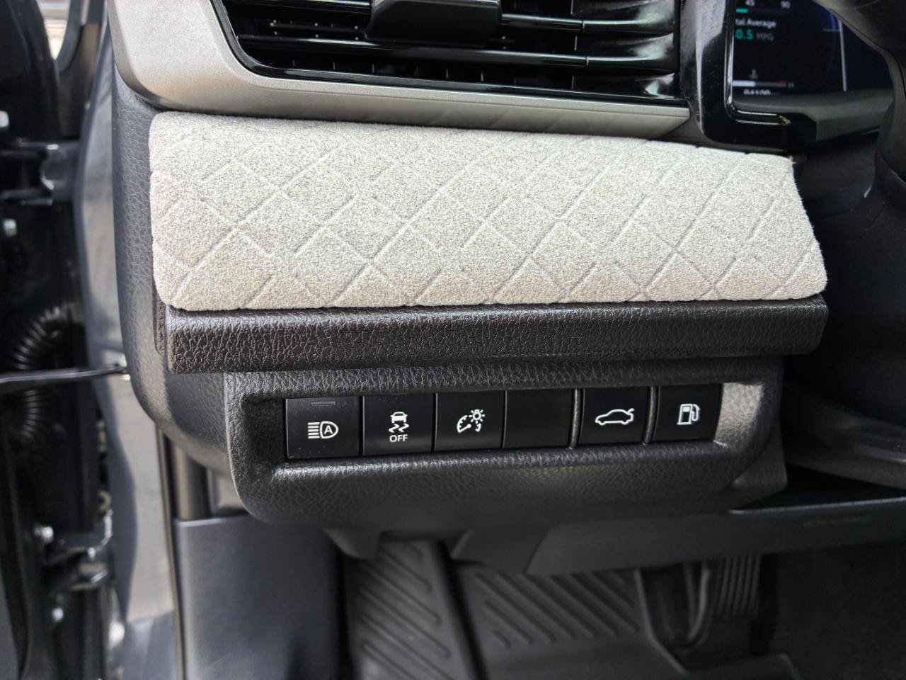 Used 2025 Toyota Camry XLE FWD image 22
