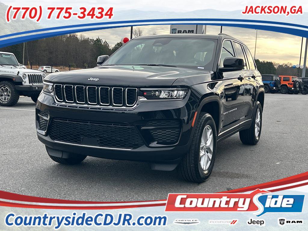 New 2025 Jeep Grand Cherokee Laredo RWD image 1