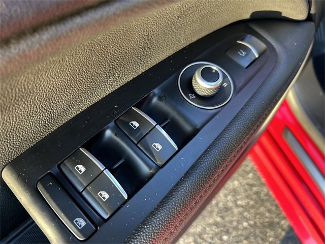 Used 2022 Alfa Romeo Stelvio Veloce image 16