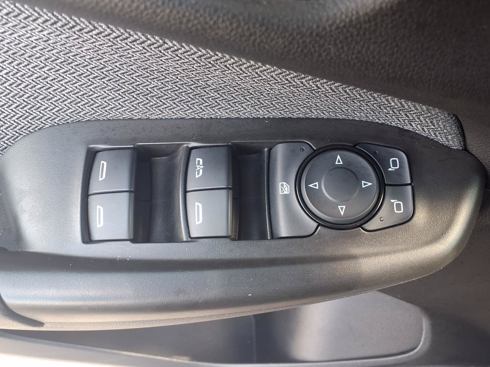 Used 2025 Chevrolet TrailBlazer LT FWD image 8