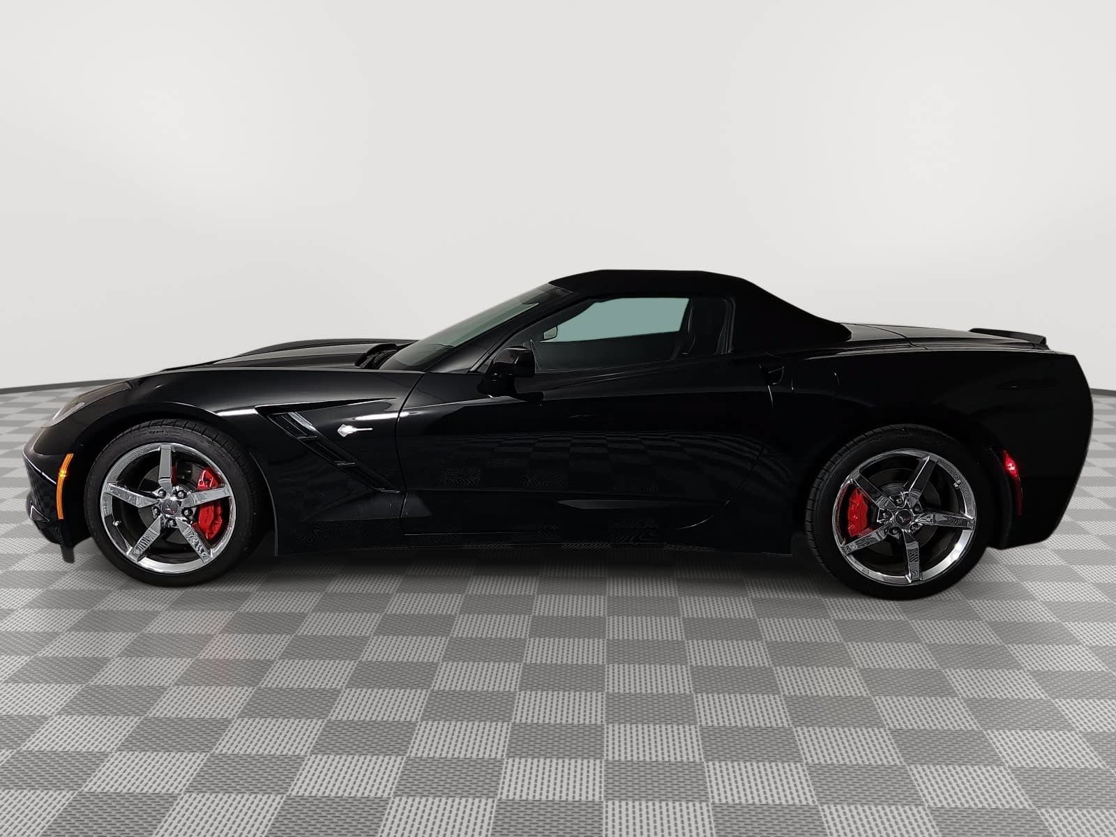 Used 2014 Chevrolet Corvette Stingray Convertible w/ 3LT Preferred Equipment Group RWD image 5